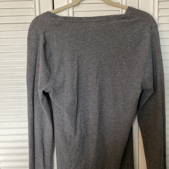 XL Grey Old Navy Long Sleeve Waffle Tee. - Picture 6 of 7